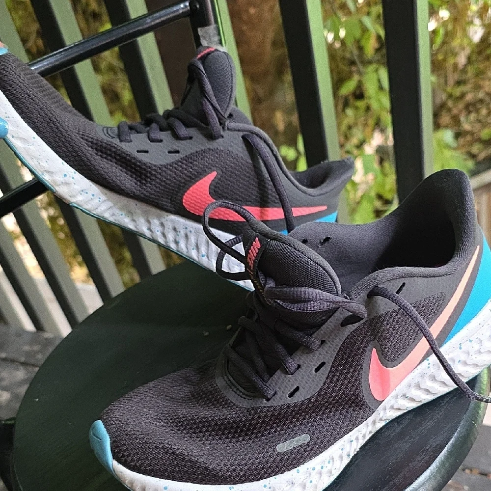 Nike Black and Coral Athletic Shoes - Picture 9 of 12